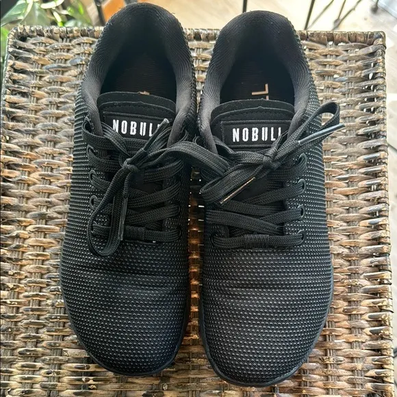 NOBULL MENS OUTWORK BLACK SNEAKERS SIZE 5 WOMENS SIZE 6.5