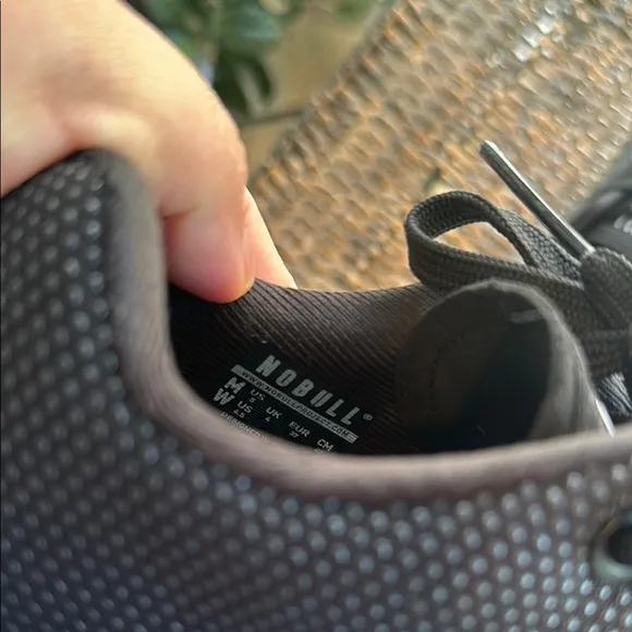 NOBULL MENS OUTWORK BLACK SNEAKERS SIZE 5 WOMENS SIZE 6.5