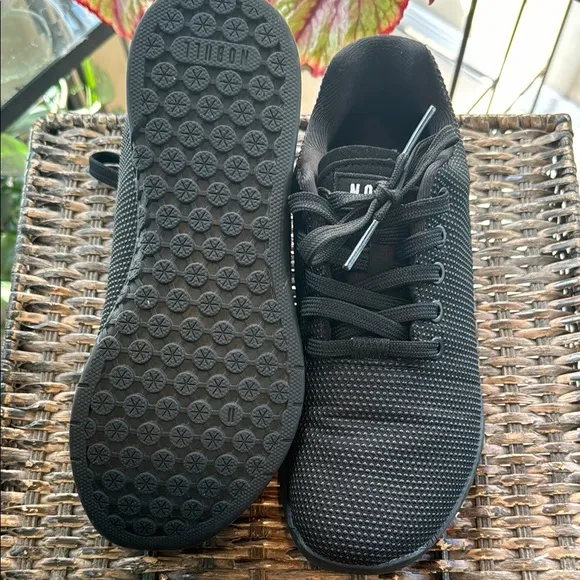 NOBULL MENS OUTWORK BLACK SNEAKERS SIZE 5 WOMENS SIZE 6.5