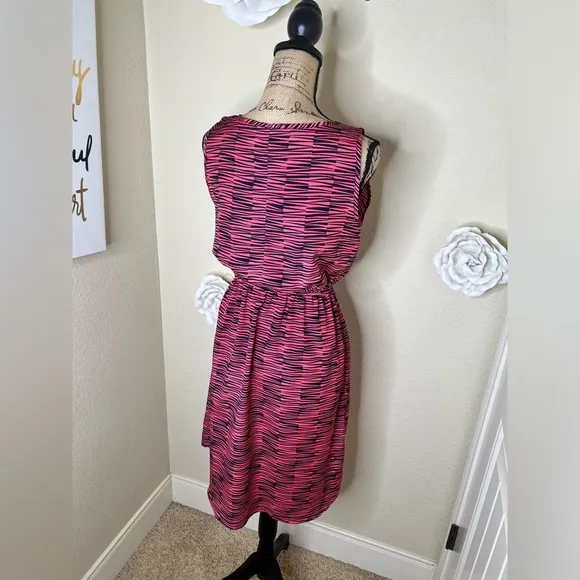 NTM: Needle &amp; Thread Hi Lo Sleeveless Pink &amp; Navy Abstract Stripe Dress Sz M