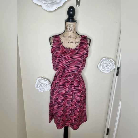 NTM: Needle &amp; Thread Hi Lo Sleeveless Pink &amp; Navy Abstract Stripe Dress Sz M