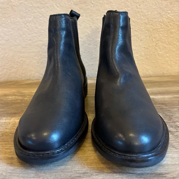 NWOB Clarks Cologne Arlo 2 Black Leather Boots