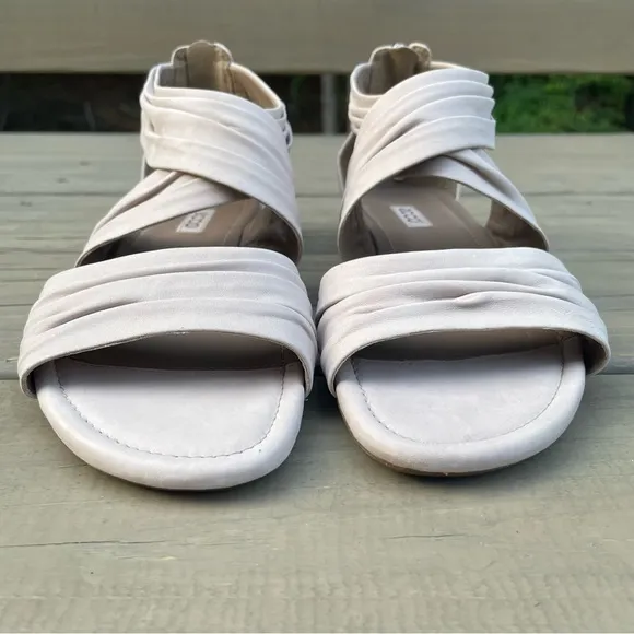 NWOB Ecco Bouillon Leather Flat Sandals size 39