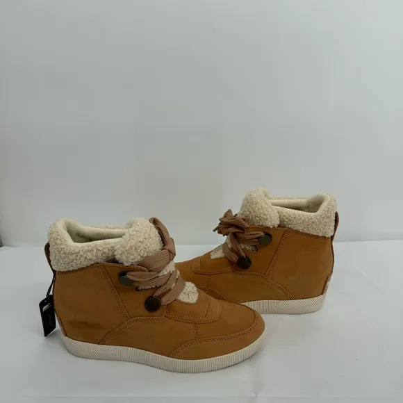 NWOB Sorel Women's Out N About Cozy Wedge Tan Suede Boots Size 8 Booties NEW