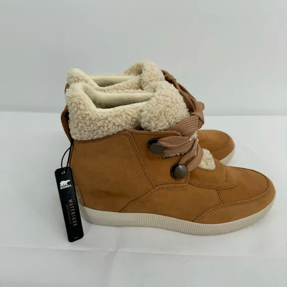 NWOB Sorel Women's Out N About Cozy Wedge Tan Suede Boots Size 8 Booties NEW