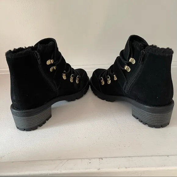 NWOB Sporto Black Suede Water Resistant Katie Ankle Boot Sz 6.5