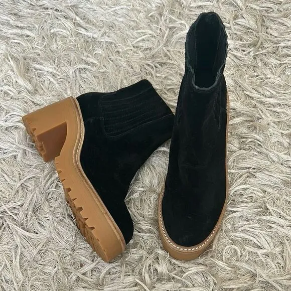 NWOB Jeffrey Campbell Tuckee Lug Sole Ankle Boots in Black Suede Honey size 7