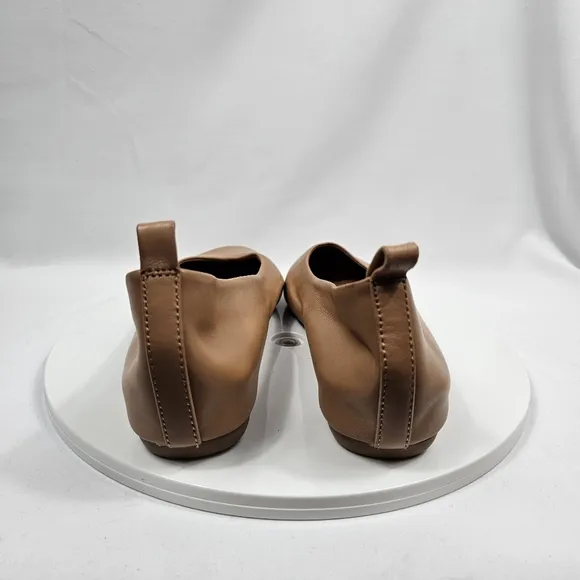 NWOT Andre Assous Nalah Ballet Flat Shoe Leather Slip-On Round Toe Brown 9.5