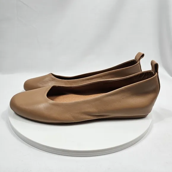 NWOT Andre Assous Nalah Ballet Flat Shoe Leather Slip-On Round Toe Brown 9.5