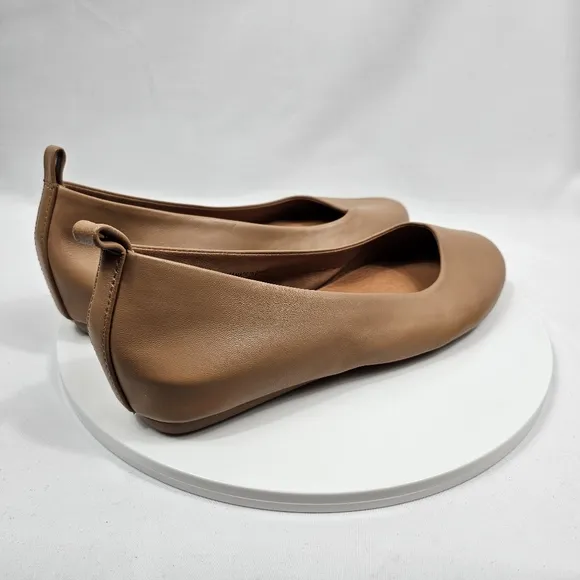 NWOT Andre Assous Nalah Ballet Flat Shoe Leather Slip-On Round Toe Brown 9.5