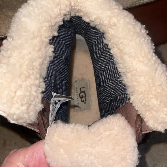 NWOT Authentic Ugg Australia Women’s Waterproof Wedge Boots Size Medium …