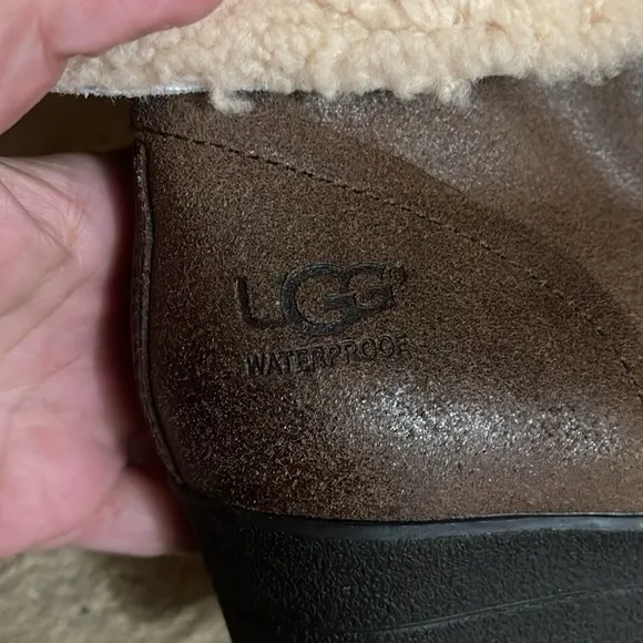 NWOT Authentic Ugg Australia Women’s Waterproof Wedge Boots Size Medium …