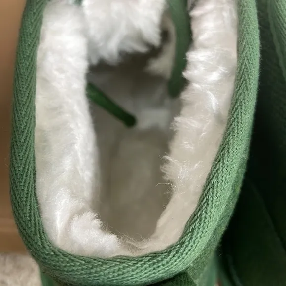 NWOT Men UGG SZ 10 Neumel Chukka Boots Tencel Natural Green Shearling Faux Fur