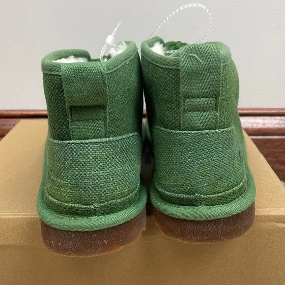 NWOT Men UGG SZ 10 Neumel Chukka Boots Tencel Natural Green Shearling Faux Fur