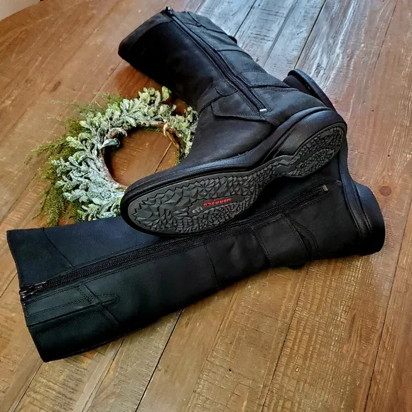 NWOT Merrell Captiva ZIP-Up Waterproof Black Boot