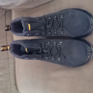 NWOT NEVER WORN Suede Doc Martens