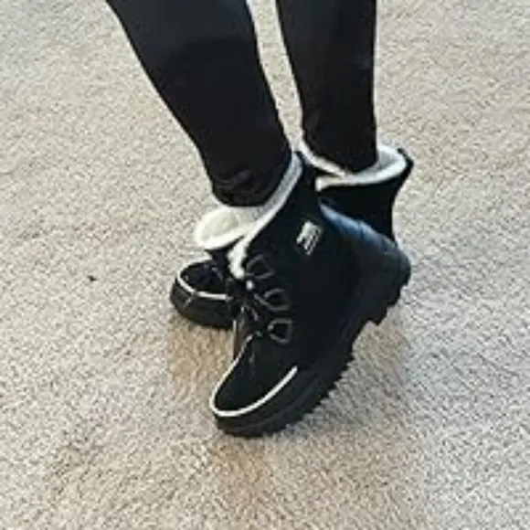 NWOT Sorel Tivoli IV Winter Boots 5.5 Black Firm Price