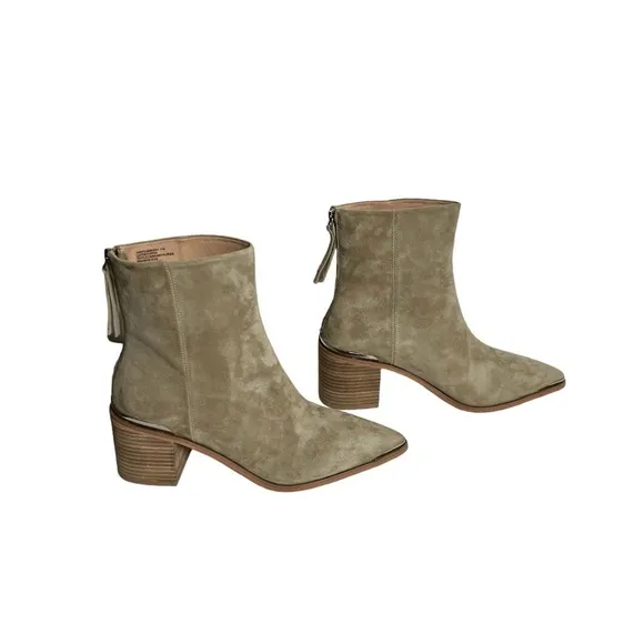 Nwot Steve Madden Amber Suede Leather Boots