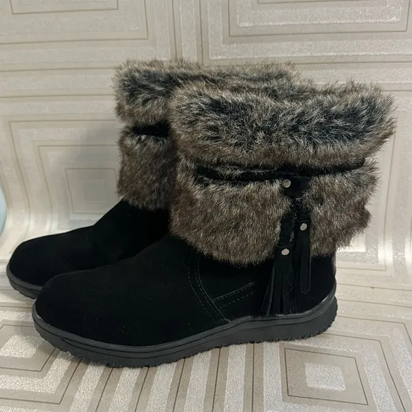 NWOT Women's Everett Faux Fur Trim Mid-Calf Boots