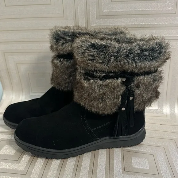 NWOT Women's Everett Faux Fur Trim Mid-Calf Boots