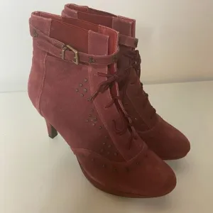 NWOT Lou Lou de la Falaise Red Suede Boots