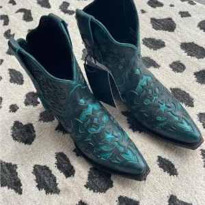 NWT 8.5B Black Star Leather Cowboy Boots Terlingua Ankle High Snip Toe