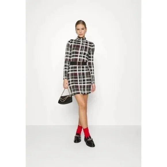 NWT!! ALICE   OLIVIA Delora Turtleneck Knit Plaid Dress Freedom Black Size 10