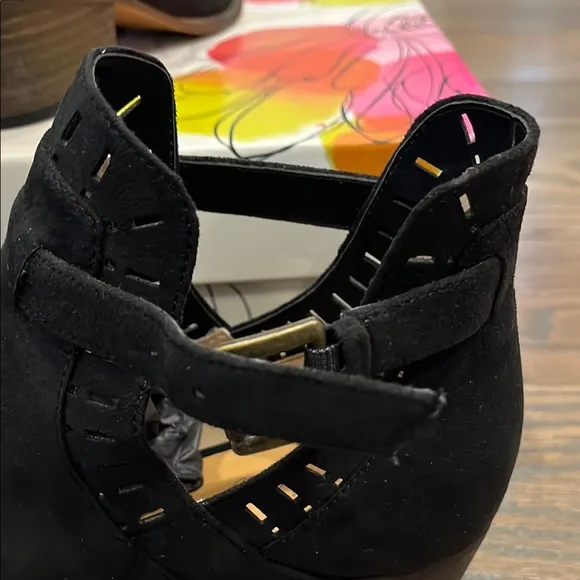 NWT Amelia Grace Lexi Black Suede Booties 8M