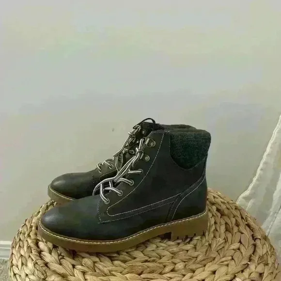 nwt at John bay Durham boots women’s 8 fall mountain autumn Gilmore girls