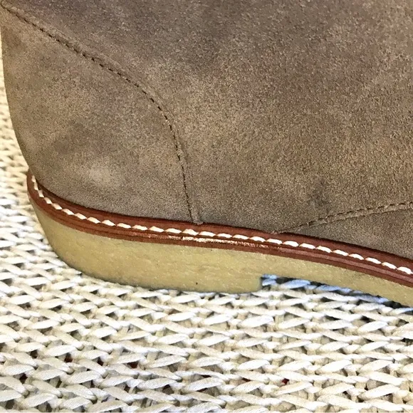 NWT Blake McKay Toby Leather Chukka boots