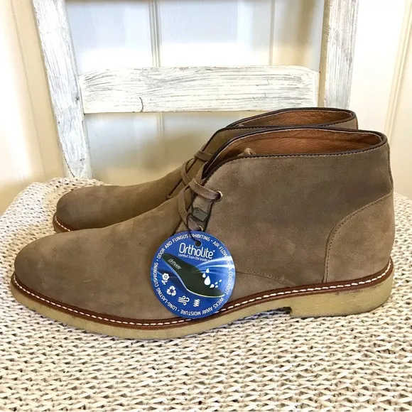 NWT Blake McKay Toby Leather Chukka boots
