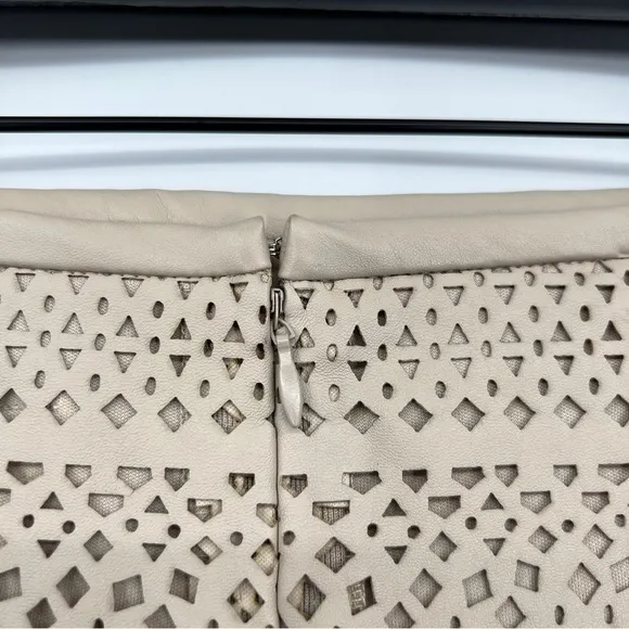 Nwt Calvin Klein Latte Cream Cutout Faux Leather Lined Zip Pencil Skirt