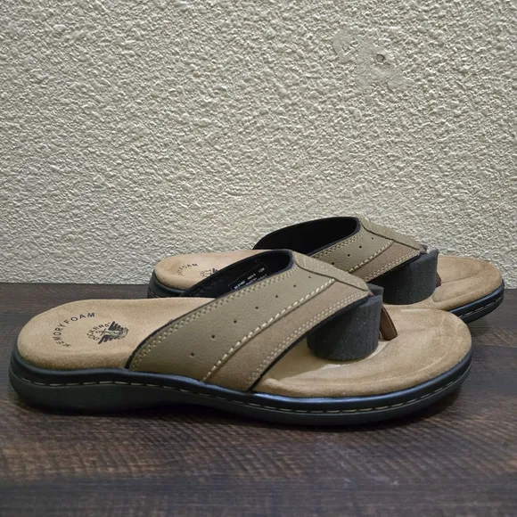 NWT Dockers Mens Laguna Memory Foam Dark Tan Flip Flop Sandals Size 12