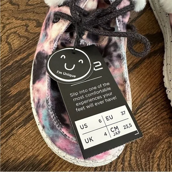 NWT Hey Dude Britt Casual Shoes Fur Tie Dye Navy Pink Women’s 6