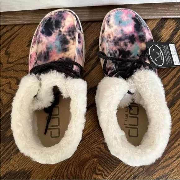 NWT Hey Dude Britt Casual Shoes Fur Tie Dye Navy Pink Women’s 6
