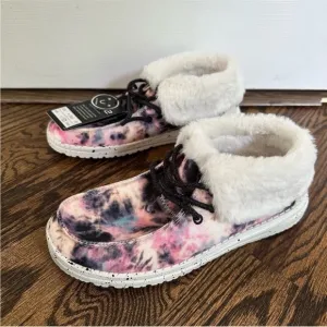 NWT Hey Dude Britt Casual Shoes Fur Tie Dye Navy Pink Women’s 6