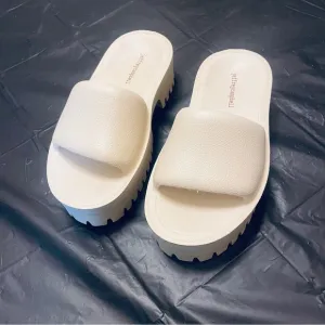 NWT Jeffrey Campbell Summertime Sandals - Women Size 7 - Sea Salt (Cream)