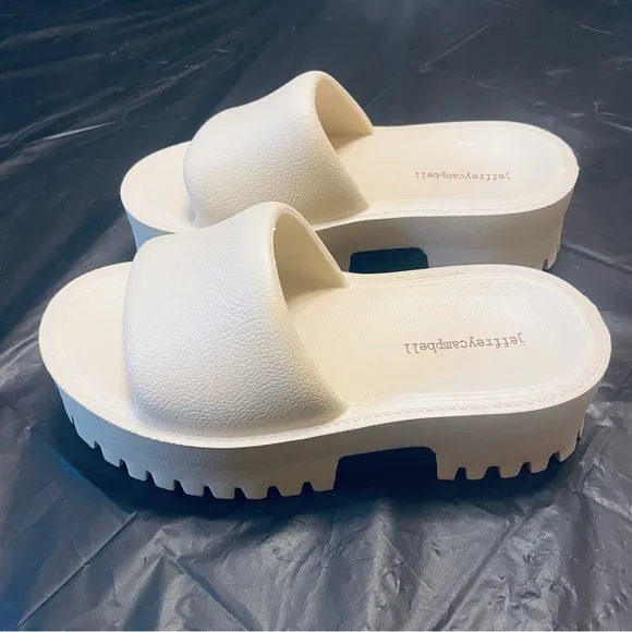 NWT Jeffrey Campbell Summertime Sandals - Women Size 7 - Sea Salt (Cream)