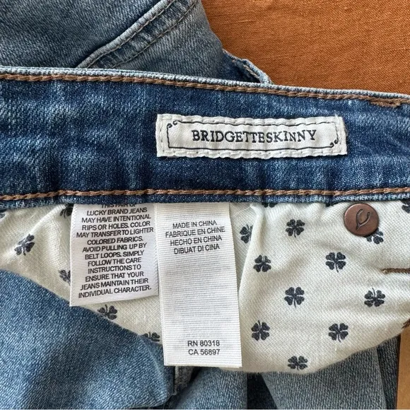 NWT Lucky Brand Jeans Bridgette Skinny Denim Size 12/31 Embroidered Hummingbird
