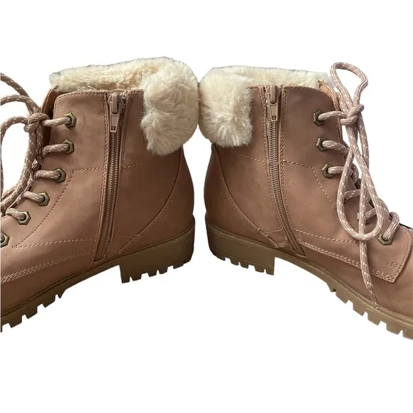 NWT Madden Girl Fritz Blush Pink Faux Fur Winter Snow Boots (size 10)