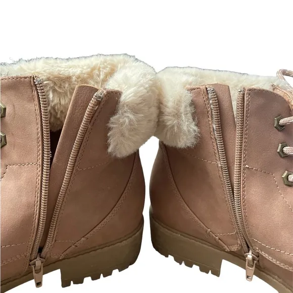 NWT Madden Girl Fritz Blush Pink Faux Fur Winter Snow Boots (size 10)