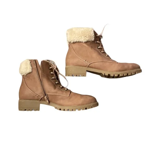 NWT Madden Girl Fritz Blush Pink Faux Fur Winter Snow Boots (size 10)