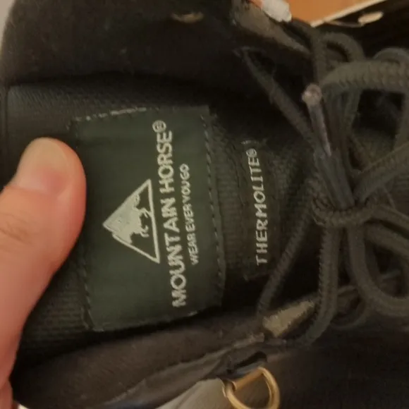 NWT Mountain Horse insulated waterproof paddock boots