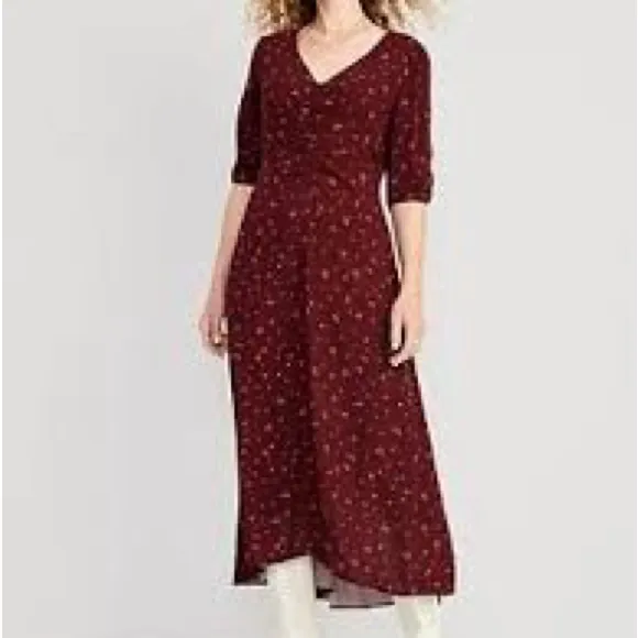 NWT Old Navy Puff-Sleeve V-Neck Crepe Midi Dress in Burgundy Ditsy Floral