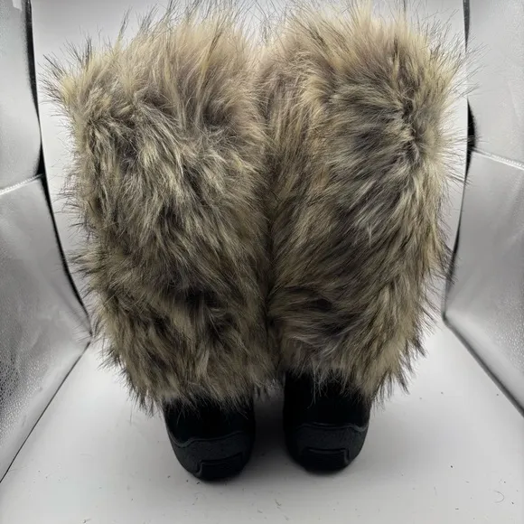 NWT Oscar Sport Tall Faux-Fur Boots Black Winter Boots Size 40