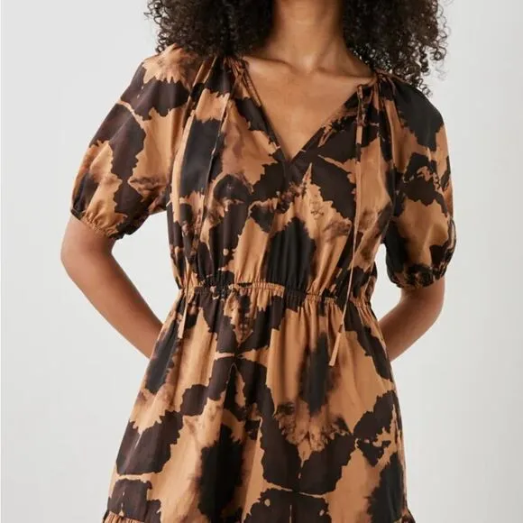 NWT  Rails Amabella Dress in Tigers Eye Print Small