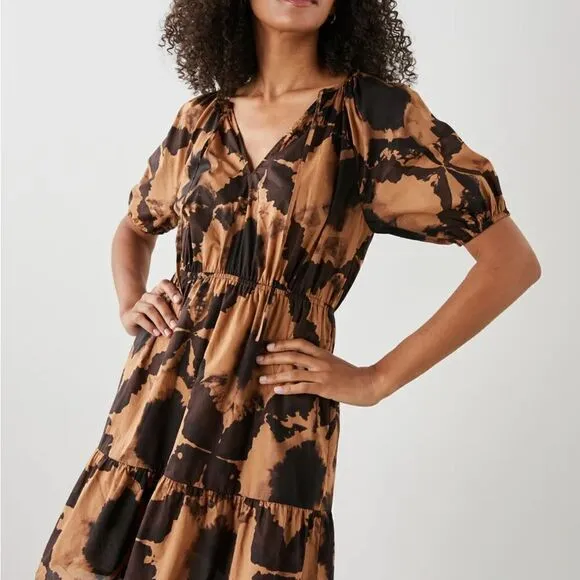 NWT  Rails Amabella Dress in Tigers Eye Print Small