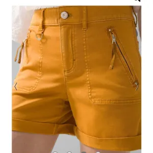NWT Size 14 White House Black Market Mid-rise Pret-a-play Shorts In Yellow Ochre