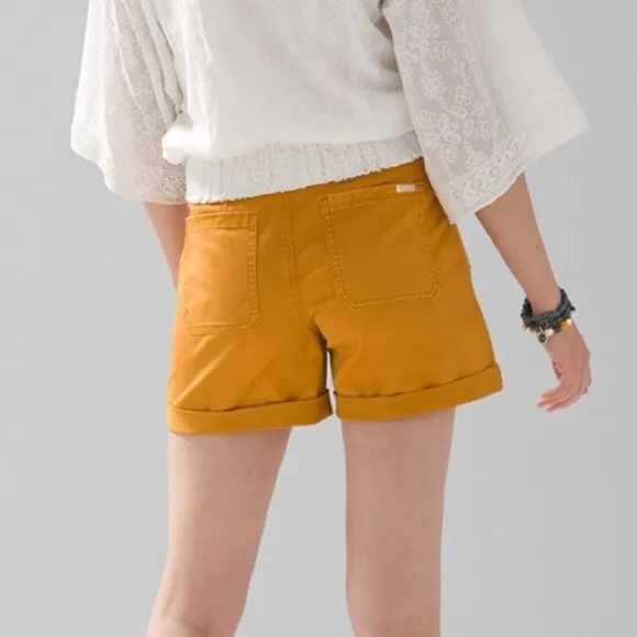 NWT Size 14 White House Black Market Mid-rise Pret-a-play Shorts In Yellow Ochre