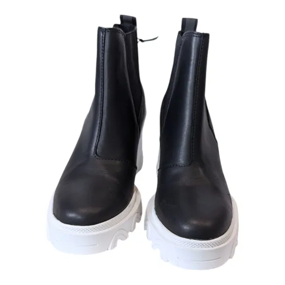 NWT Sorel Brex Waterproof Platform Heeled Chelsea Boots Black/White Size 5.5